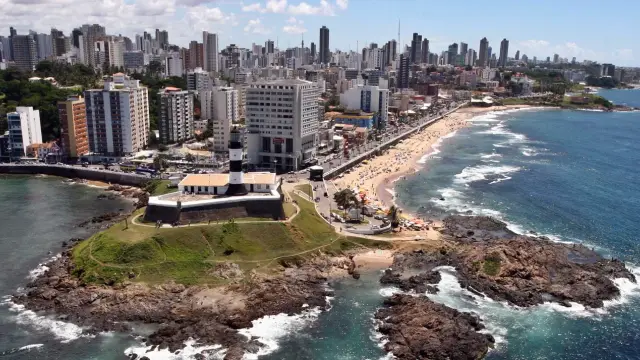 Onde jogar futebol em Salvador: os melhores campos, quadras e arenas society