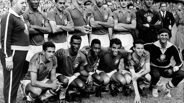Por que a camisa do Brasil é amarela e quando ela era branca